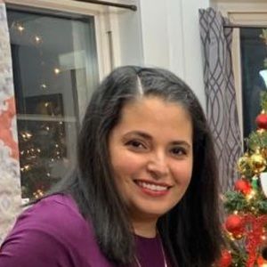 Meet your Posher, Amparo